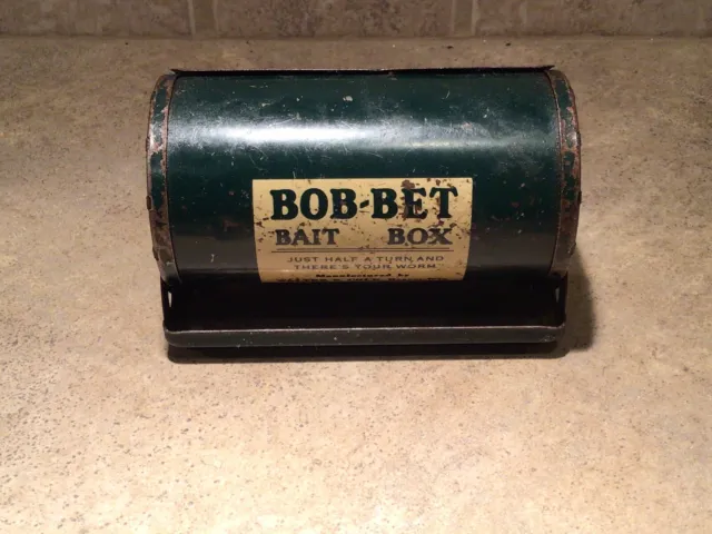 https://www.picclickimg.com/V34AAOSwMLRlmbKs/Vintage-BOB-BET-BAIT-BOX-Fishing-Worms-Bait-Belt.webp