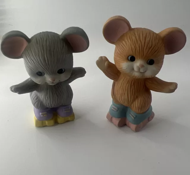 Vintage AVON Best Buddies Porcelain 2 1/2" Figurines Mice Skating Decor