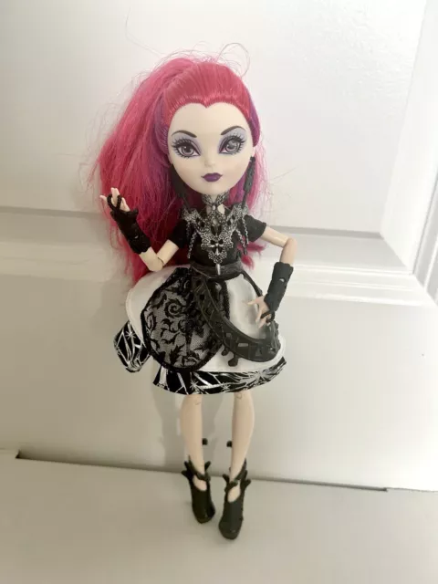 Ever After High Dragon Games TEENAGE EVIL QUEEN Doll Special