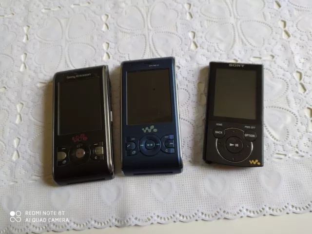 2 Téléphone Mobile Sony Ericsson Walkman W595  Et Sony Walkman NWZ-E443