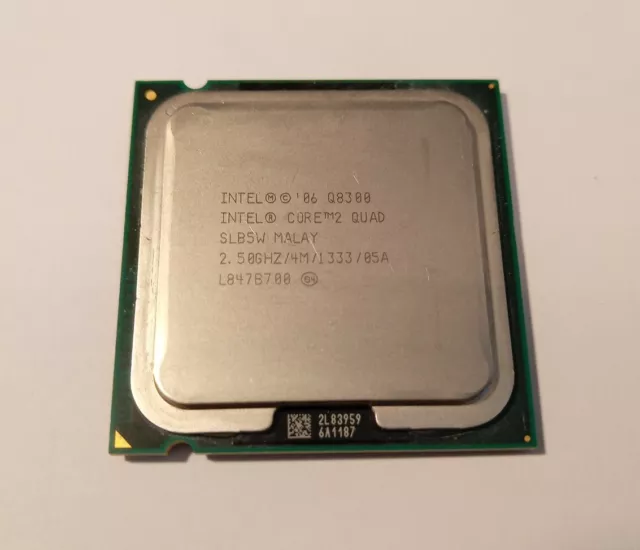 Processeur Intel Core 2 Quad Q8300 2.50Ghz 4Mo 1333Mhz Socket LGA775 SLB5W