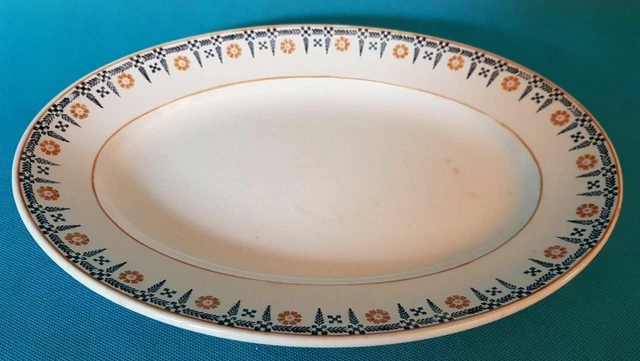 Plato Oval de Cerámica De Saint Amand 24CM X 33CM Ref 2928