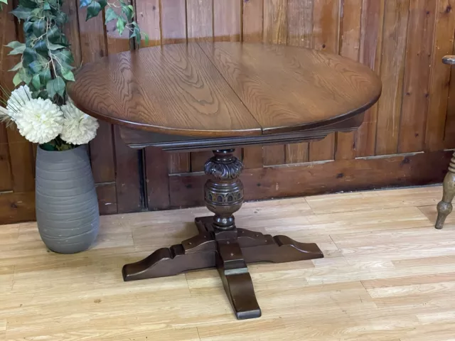 Vintage Jaycee Round Dining Table  Extending Oak Pedestal Kitchen Table