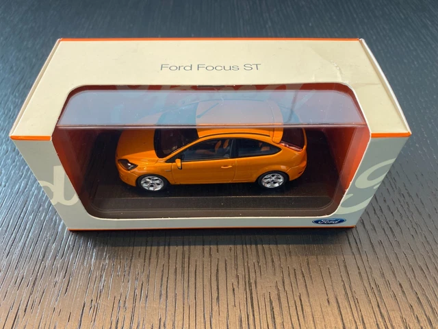 WOW ULTRA RARE 1/43 Minichamps Ford Focus Rs White Top Gear Spécial