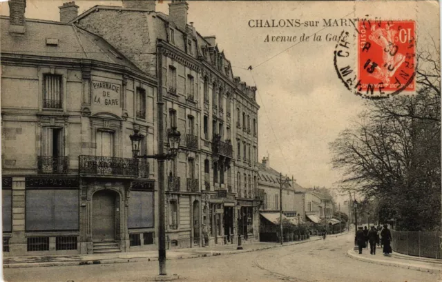 CPA CHALONS-sur-MARNE - Avenue de la Gare (742315)