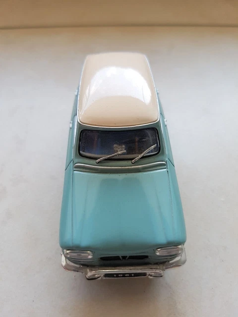 1/43. Citroën Ami 6. Universal Hobbies. 1961. TBE.