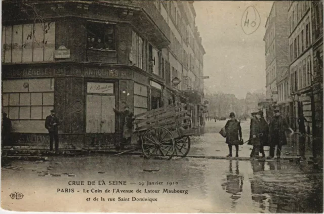 CPA PARIS 7e - Le Coin de l'Avenue de Latour Maubourg et... (64481)