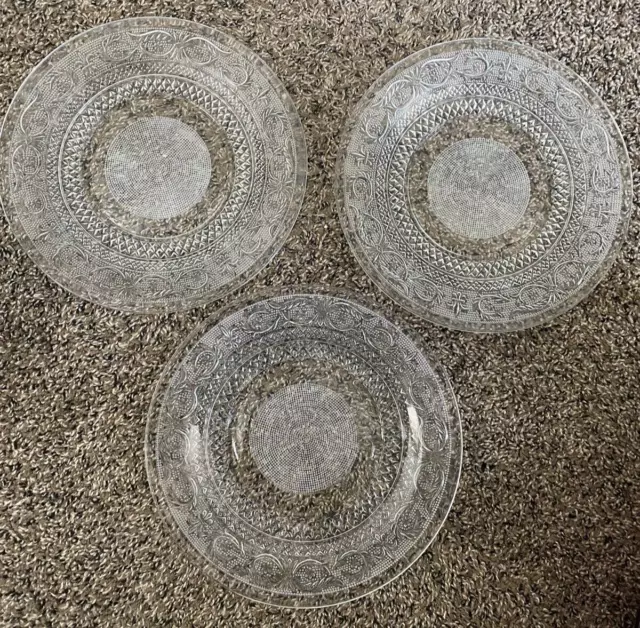 3 Vintage KIG Malaysia Trellis Fleur De Lis Glass Dinner Plates Free Shipping