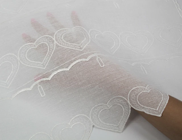 Tendine a vetro finestra bianche con Cuori Shabby a Metraggio Bettina105