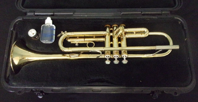Bach Bundy Made By Selmer Usa Trumpet + Vincent Bach Mouthpiece + Case + Bonus! Bach Bundy Made By Selmer Usa Trumpet + Vincent Bach Mouthpiece + Case + Bonus!