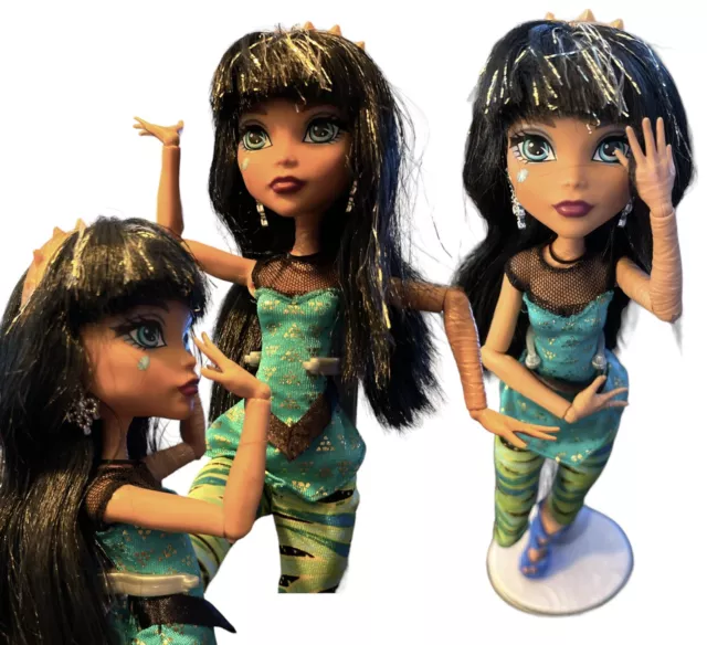 Monster High Cleo De Nile Signature Looks Doll - Excellent Condition & Stand