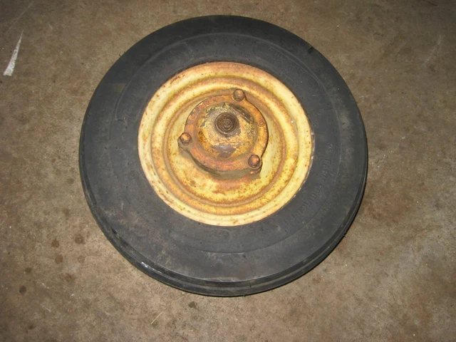 John Deere 5 Sickle Mower Wheel