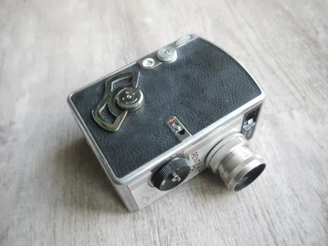 8mm Kamera Pentaka 8B mit Tasche