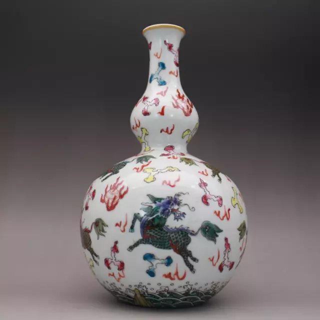 Estate China Freehand Sketching Qing Famille Rose Porcelain Unicorn Vase