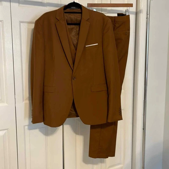 YFFUSHI 3 piece suit, men’s XXXL, NWT never worn measurements in descript…