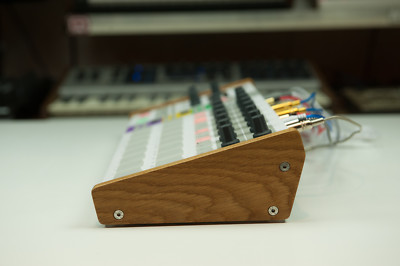 Arturia beatstep Pro quercia VERO LEGNO CAVALLETTO parti laterali Low OAK QUERCIA CHIARO 