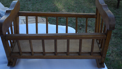 Ancien Petit Lit A Bascule Berceau Regional Bois Massif Cheville Bebe Ou Deco Eur 80 00 Picclick Fr