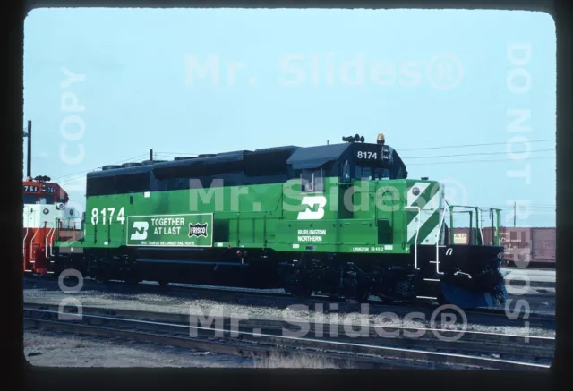 Original Slide BN Burlington Northern SD40-2 8174 W/BN/Frisco 1st Train Banner!