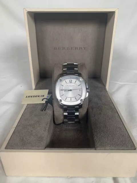 Burberry The Britain Bby1601 38mm Silver Dial Bracelet Watch