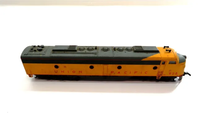 Rivarossa Union Pacific 926 HO Diesel Locomotive Engine Train Car ~ Dummy ??