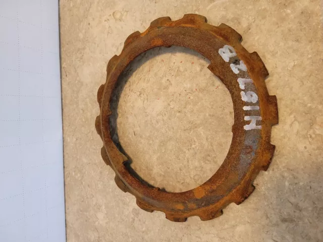 John Deere Planter Plate H 1572-B Small Cell Cast Iron