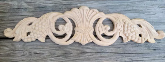 Aplique de madera adorno de corona de arce. "Colección Vineyards 20""x5"" X 5/8"