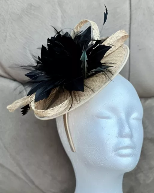 Jacques Vert Black & Camel Tab affascinante sulla testa - Cappello da sposa NUOVO