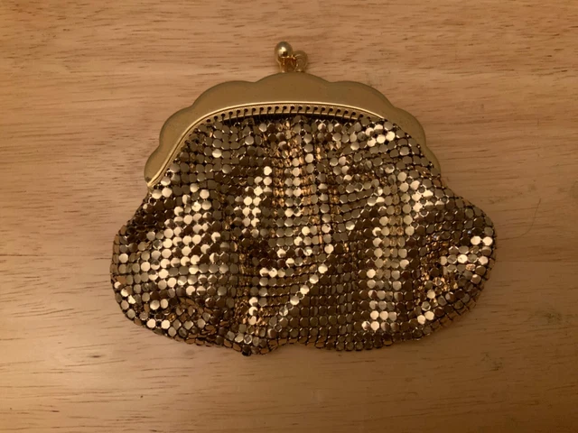 Gold Tone Vintage Mesh Coin Purse - Glomesh Australia - 3 1/4” X 4 1/2” - Lined