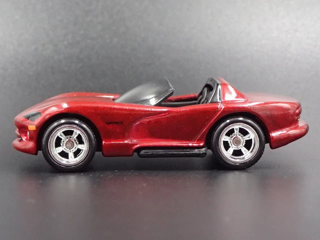 1992-1996 Dodge Viper Rt/10 1:64 Scale Collectible Diorama Diecast Model Car