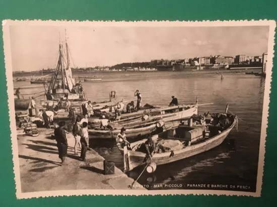 Cartolina Taranto - Mar Piccolo - Paranza e Barche Da Pesca - 1950