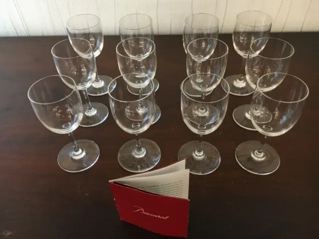 12 verres à liqueur sur pied en cristal de Baccarat ( prix à l'unité) 2