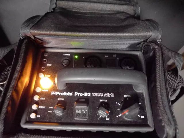 Profoto Pro-7 B3 air 1200  battery pack w/Life battery+ bag 3