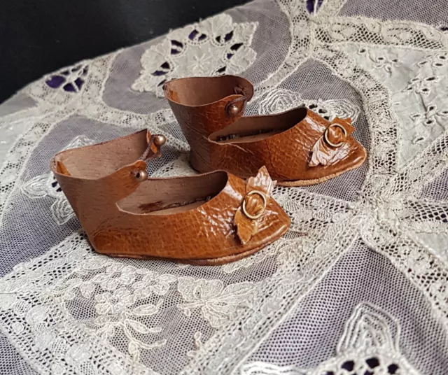 chaussures cuir poupée ancienne