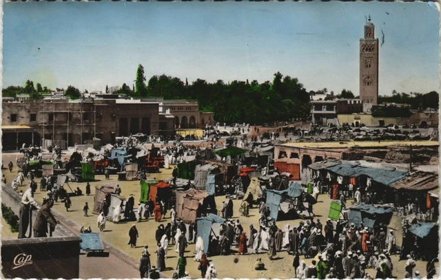 CPA AK Marrakech - Marrakesh - La Place Djemaa El Fna MOROC (1082856)