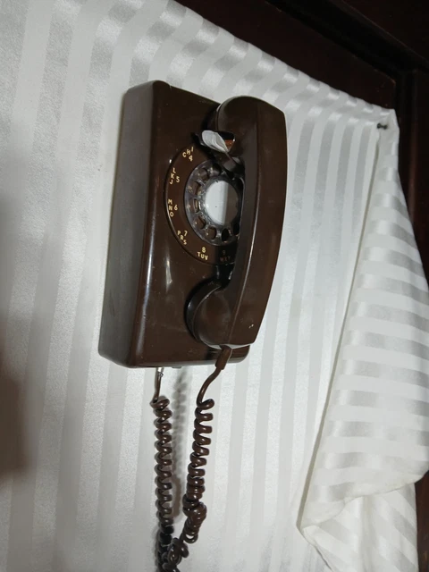 Retro Classig VINTAGE STROMBERG CARLSON Military Brown Mount Rotary Dial Telephone ...