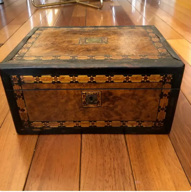 Antique Victorian, Inlaid Wood, Burl Walnut Tunbridge Wells Parquetry Box