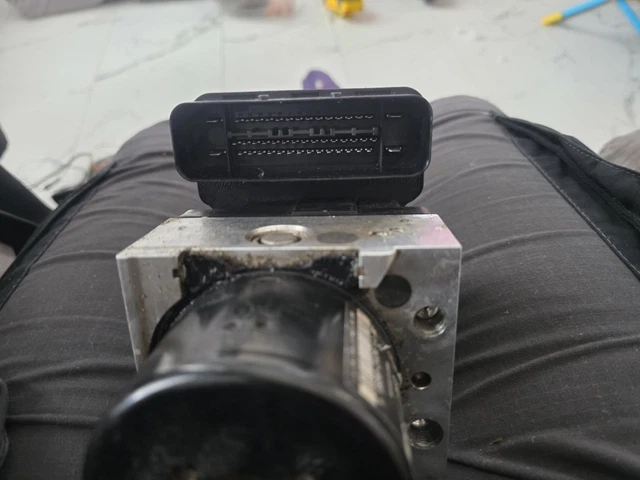 Abs Pump For MK6 GOLF VW GOOD CONDITION SEE PHOTOS FOR MORE