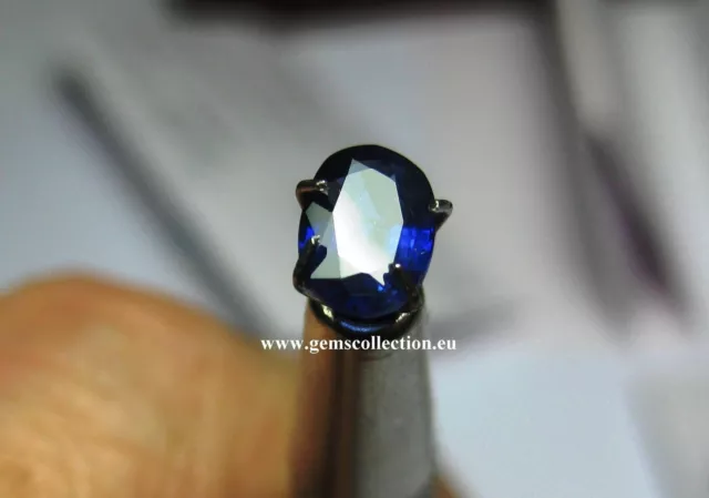 Aaa - Zaffiro Naturale-Sapphire Blue Ct 0.89 Pear Oval Madagascar Very Good