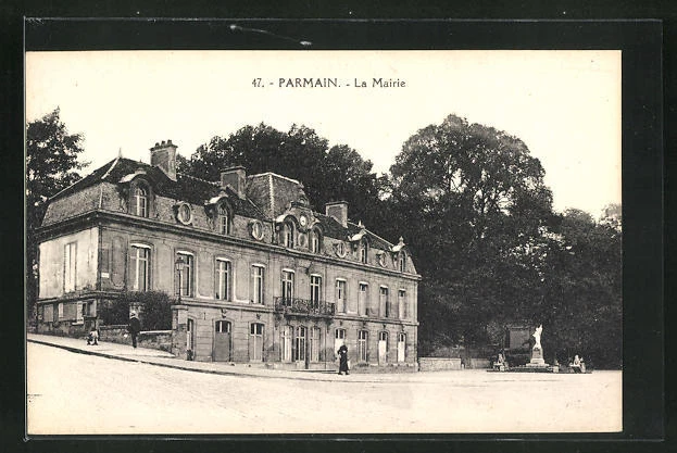 CPA Parmain, La Mairie,  vue de Hôtel de Ville