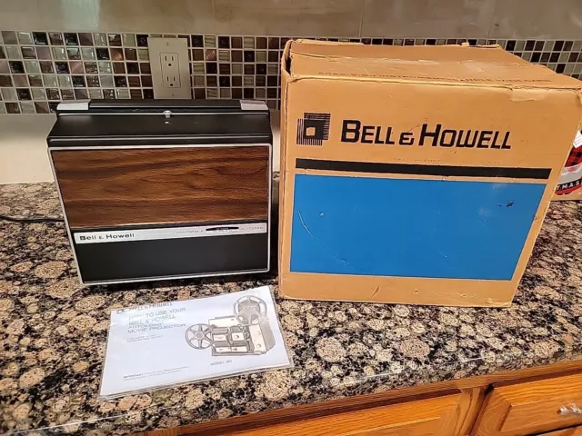 VINTAGE Bell & Howell Autoload Super 8 8mm Projector Model 481A W/ Original Box