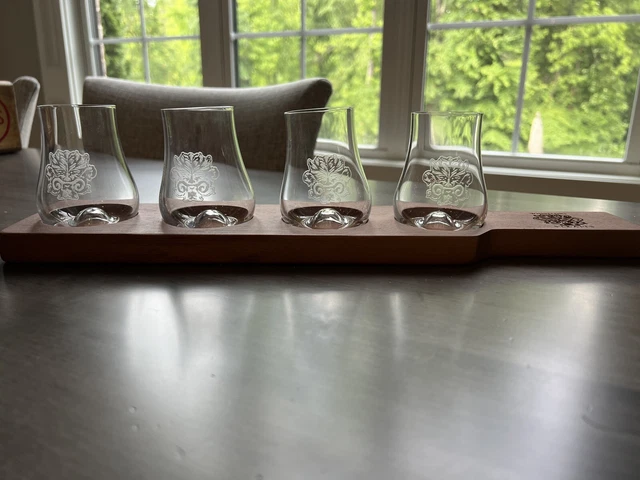 NEW Never Used WHISTLING STRAITS Beer Tasting Flight Sampler Board 🍺