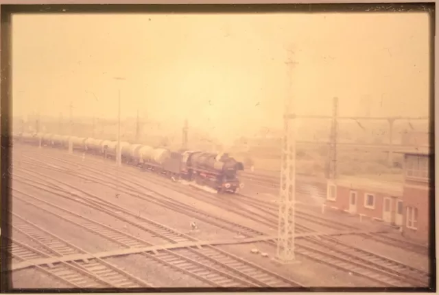 Lokdia 044 209-5 im Bhf. Gelsenkirchen-Bismarck 1976