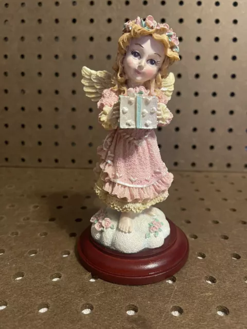 Vtg 1996 The Giving Angel Figurine House Of Lloyd CHRISTMAS AROUND THE WORLD