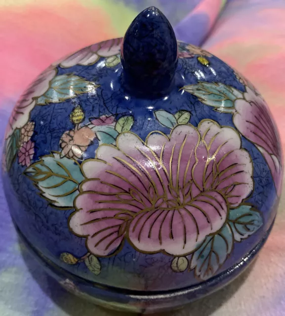 Vtg Chinese Porcelain Dome Lidded Decorative Pot Dish Hand Painted Floral Blue