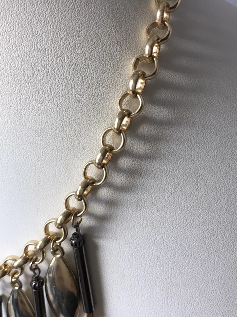 Charming Charlie necklace with hanging tan / brown feathers, Gold Tone 3