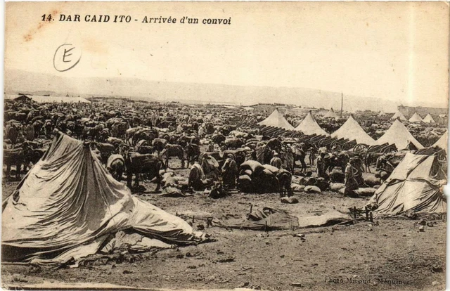 CPA AK Dar Caid Ito Arrivée d'un convoi MAROC (720127)