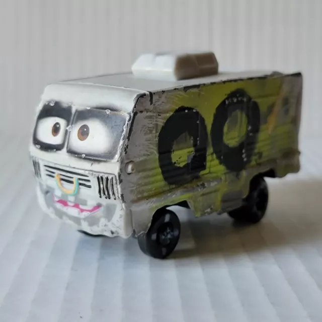 Disney-Pixar CARS 3 Thunder Hollow Crazy 8 #00 ARVY Deluxe Diecast 1:55 RARE