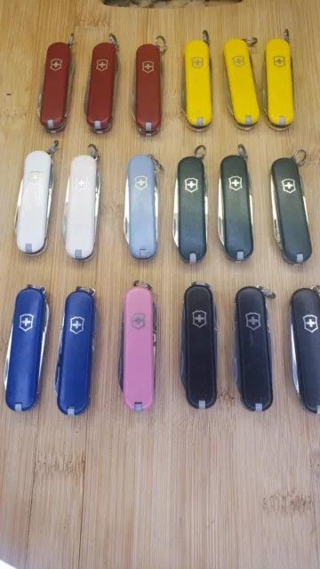 Victorinox Classic SD Mini Swiss Army Pocket Knife Assrtd Colors Pre-Owned 58mm