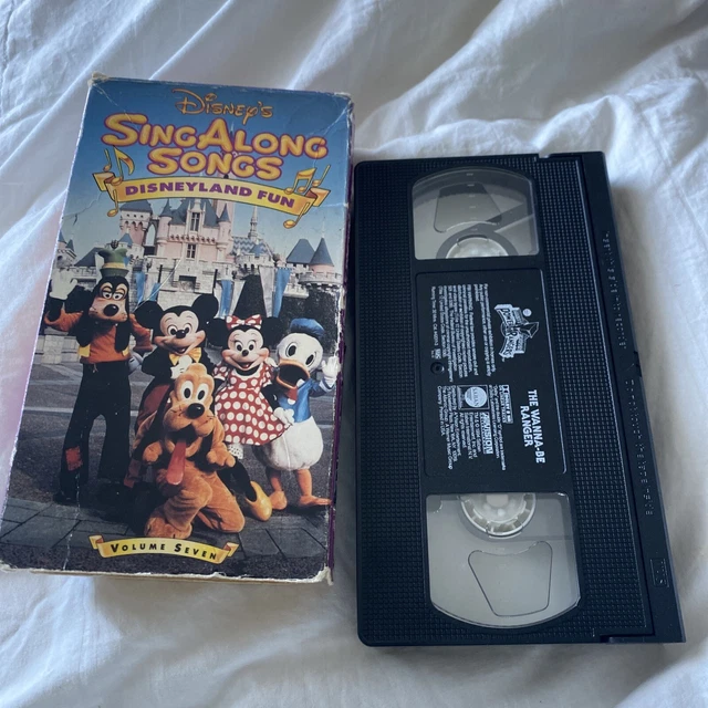 DISNEY S SING ALONG Songs Disneyland Fun VHS Video Tape Volume 7 Mickey disney-s-sing-along-songs-disneyland-fun-vhs-video-tape-volume-7-mickey