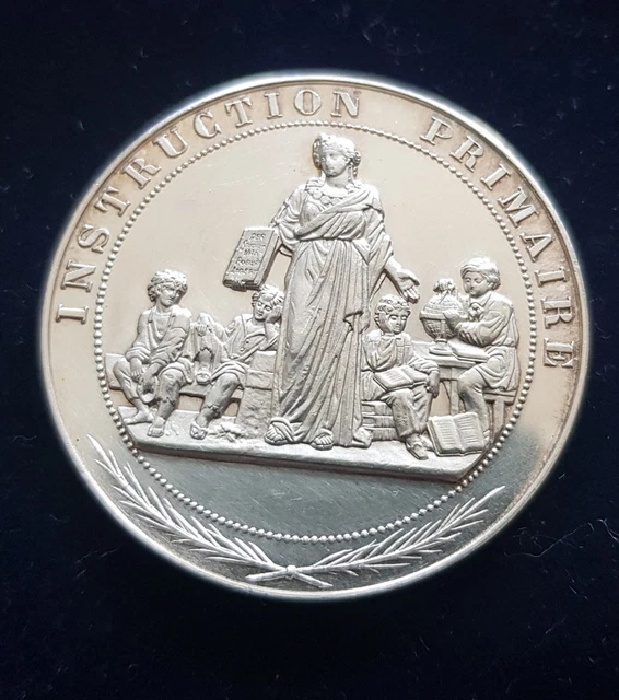 très belle médaille en argent